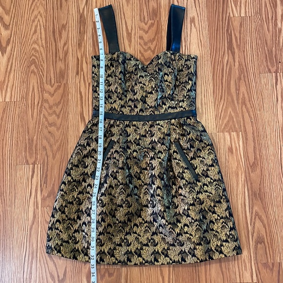 NWT Sezane Robe Simone Noir Dore Black Gold Leather Small Luxury Maximalist - Picture 7 of 16